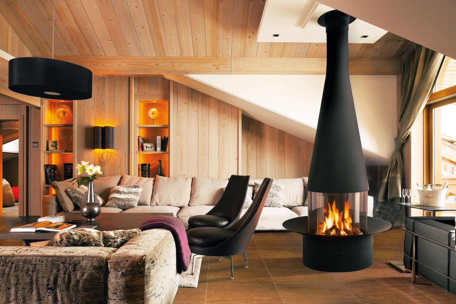 Cheminée style contemporain, architecture d'intérieur, modèle gaz, Sparte