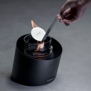 Feu de table bioéthanol Glamm Fire Contour Table — Cheminées Sparte Toulouse