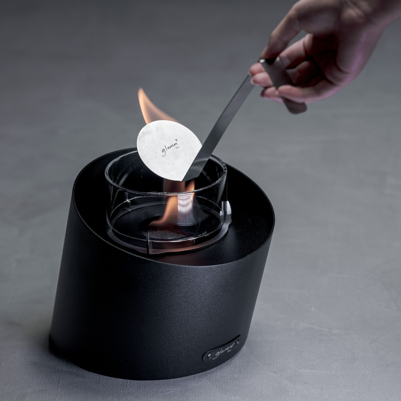 Feu de table bioéthanol Glamm Fire Contour Table — Cheminées Sparte Toulouse
