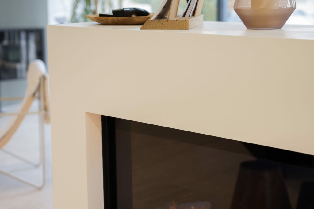 Foyer gaz linéaire dans le showroom Sparte à Toulouse